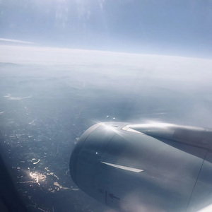 午夜成人岳母福利精品
